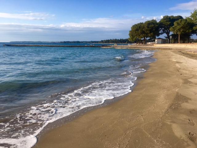 Apartment Umag Nelly Bagian luar foto